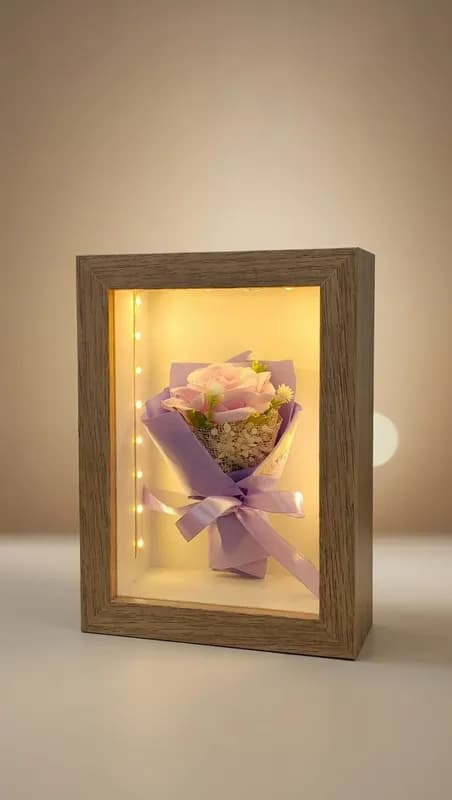 Светильник с мини-букетом — нежность в каждой детали-0