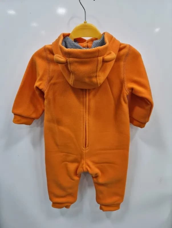 Комбинезон с капюшоном — тепло и стиль для малышей-4