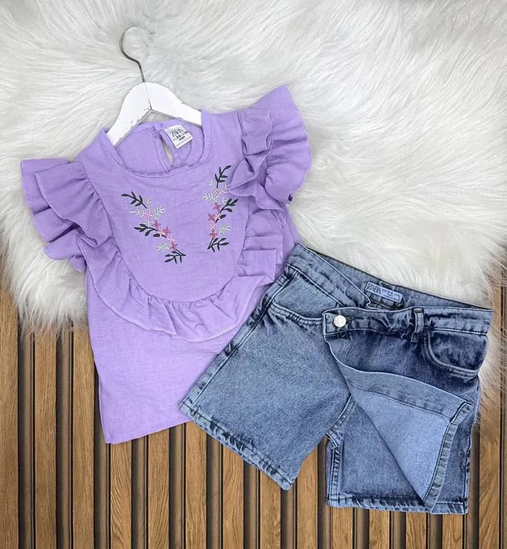 Детский летний комплект: блузка с рюшами и джинсовые шорты