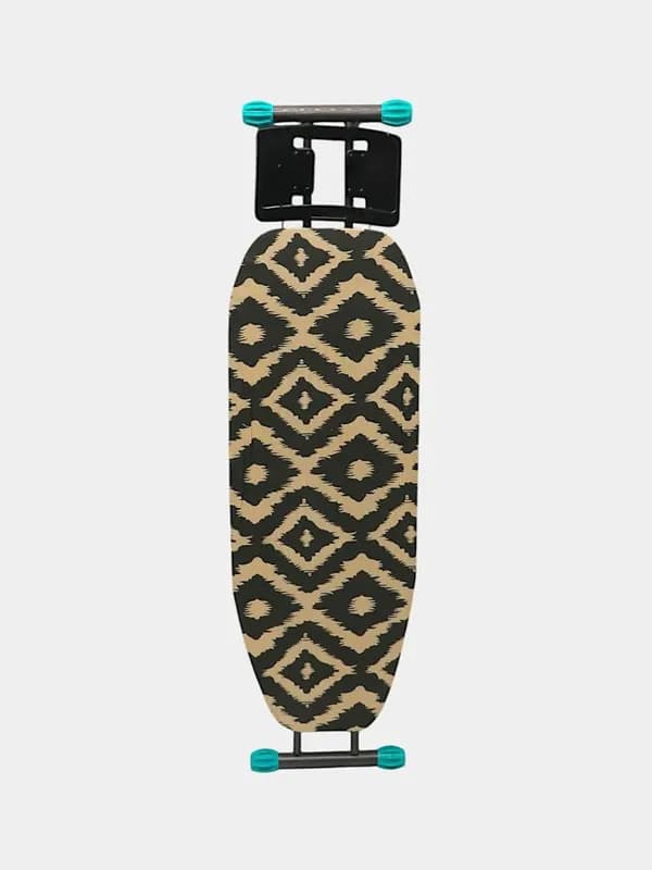 Гладильная доска с принтом геометрических узоров