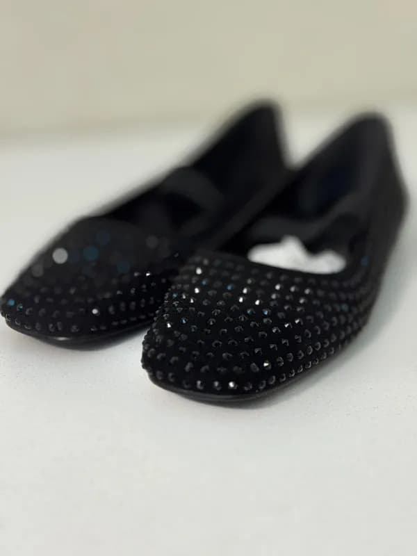 Женские балетки с чёрными стразами