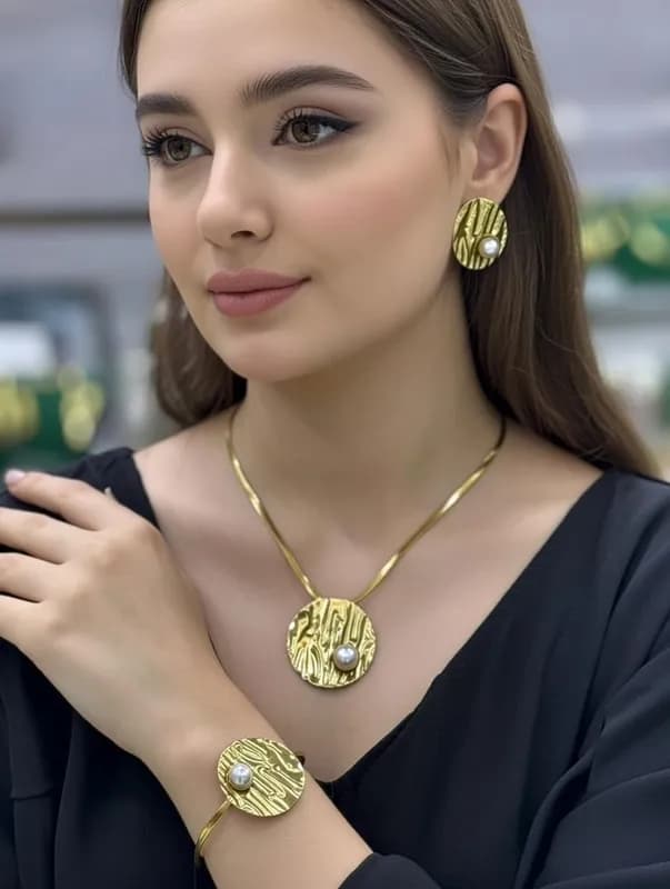 Набор украшений с жемчугом - серьги, колье, браслет-1