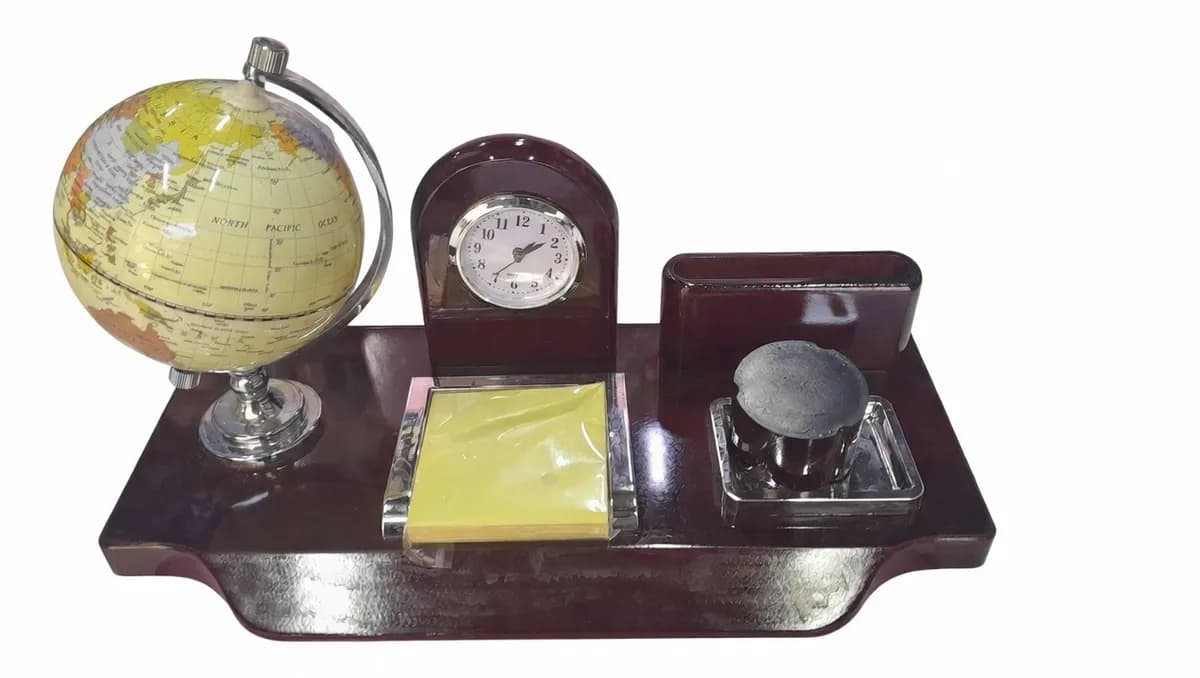 Настольный набор «Глобус и Часы» — элегантность и функциональность-1