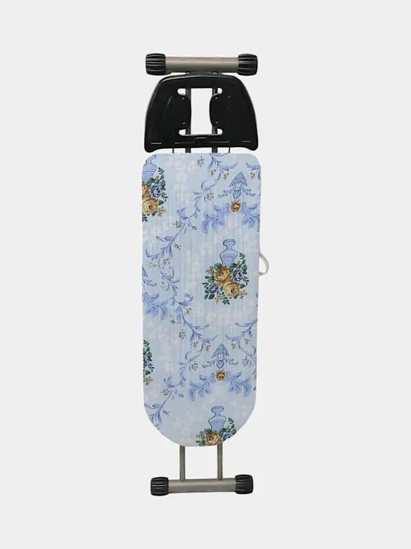 Гладильная доска с принтом цветов