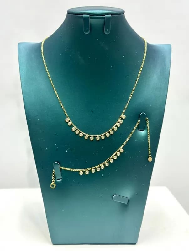 Набор украшений - ожерелье и браслет-0